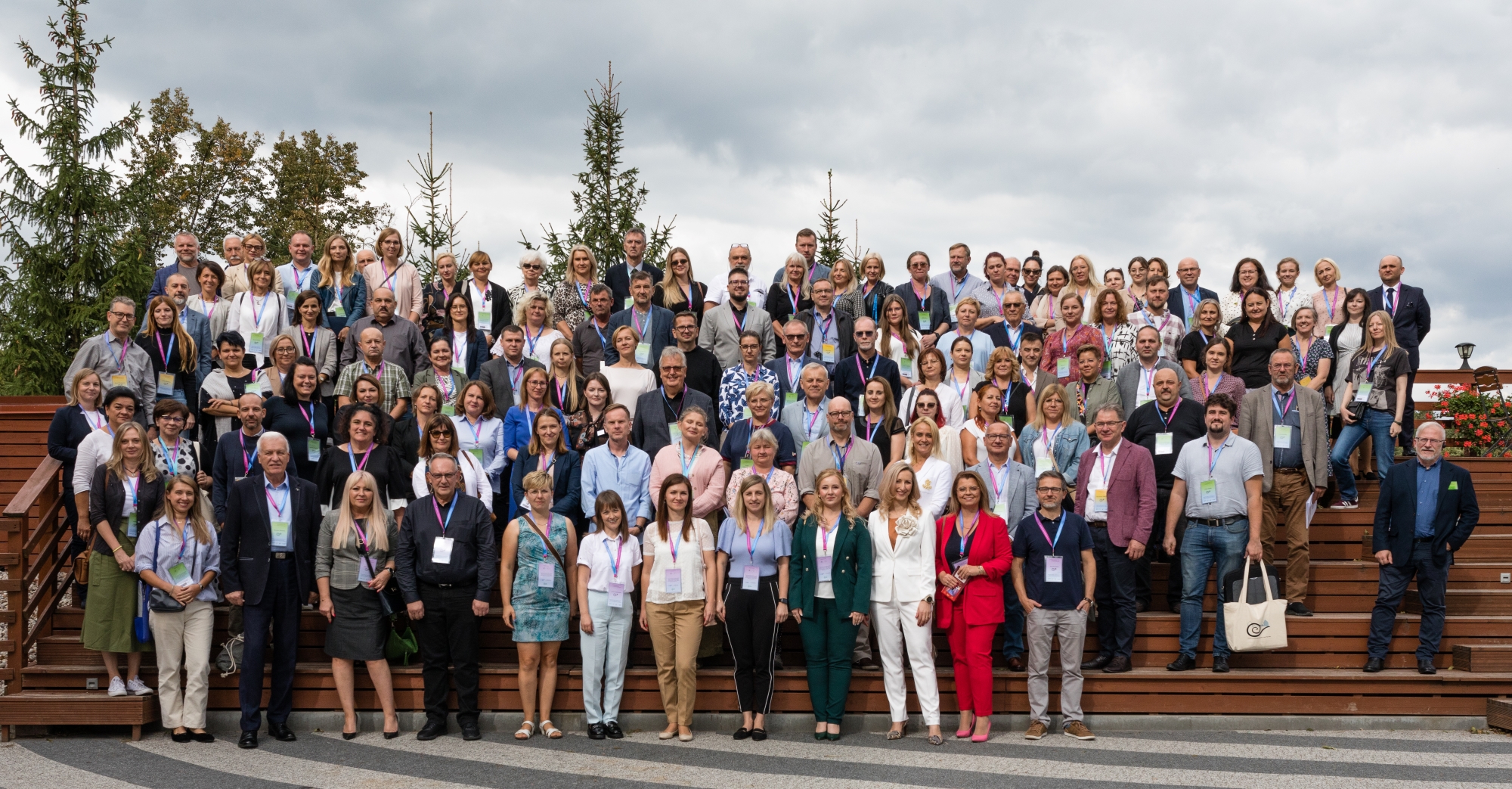 Wspólne zdjęcie uczestników Konferencji Naukowej w Rynie pt. „Current parasitological hazards in food”